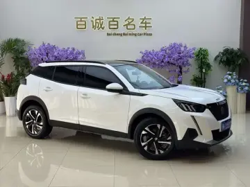 2022 Peugeot e2008 с пробегом 30 200 км