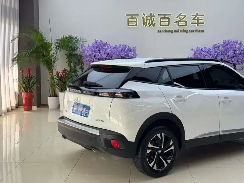 2022 Peugeot e2008 с пробегом 30 200 км