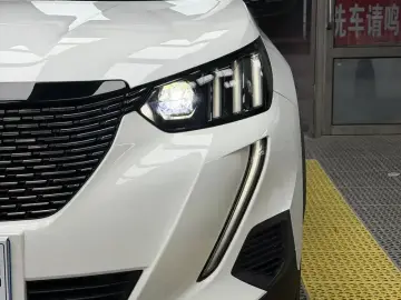 2022 Peugeot e2008 с пробегом 14 000 км