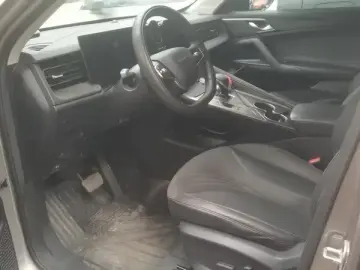 2024 Roewe D5X DMH с пробегом 60 000 км