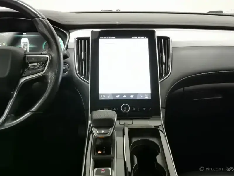 2020 Roewe Feifan ER6 с пробегом 141 800 км