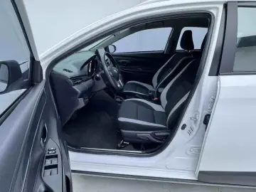 2022 Toyota Zelos с пробегом 49 000 км