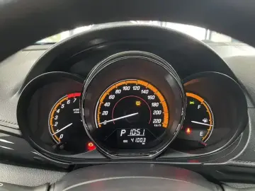 2022 Toyota Zelos с пробегом 40 000 км