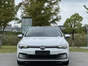 2021 Volkswagen Golf Electric с пробегом 30 000 км