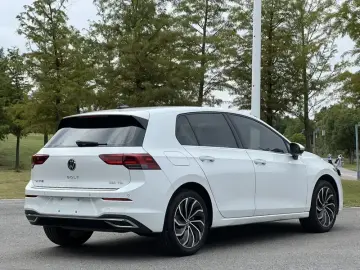2021 Volkswagen Golf Electric с пробегом 30 000 км