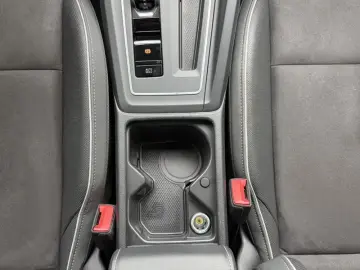 2023 Volkswagen Golf Electric с пробегом 35 000 км