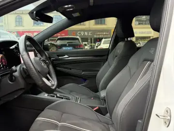 2023 Volkswagen Golf Electric с пробегом 35 000 км