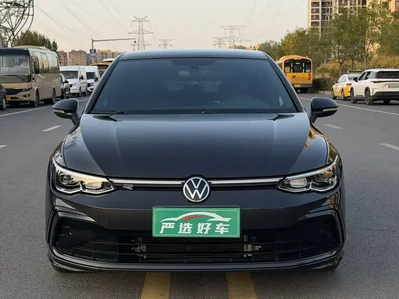 2023 Volkswagen Golf Electric с пробегом 17 000 км