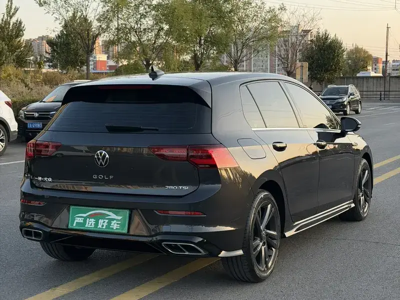 2023 Volkswagen Golf Electric с пробегом 17 000 км
