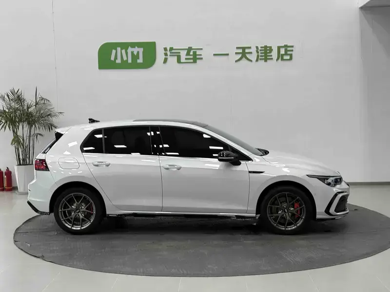 2023 Volkswagen Golf Electric с пробегом 41 000 км