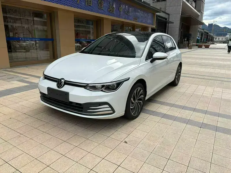 2021 Volkswagen Golf Electric с пробегом 14 000 км