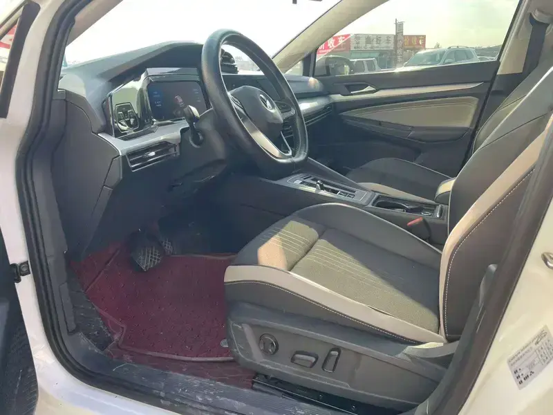 2023 Volkswagen Golf Electric с пробегом 19 000 км
