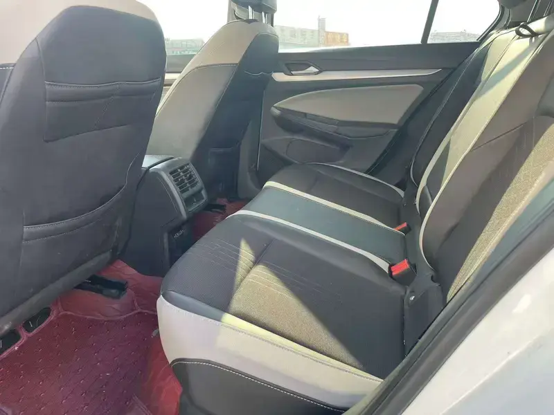 2023 Volkswagen Golf Electric с пробегом 19 000 км
