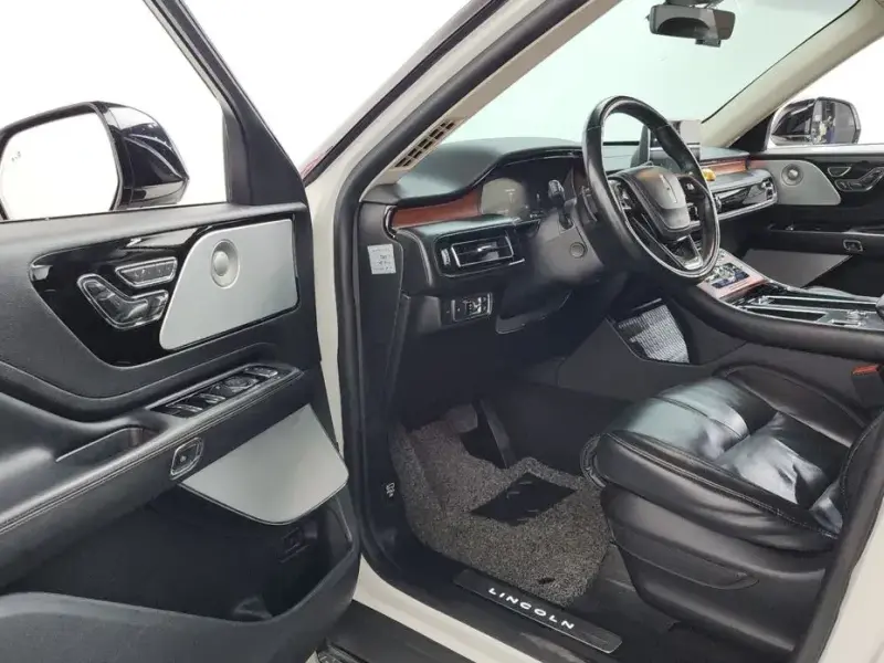 2020 Lincoln Aviator с пробегом 105 921 км