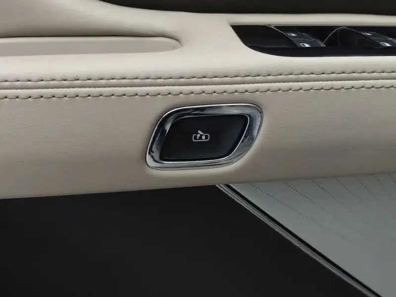 2023 Lincoln Aviator с пробегом 31 262 км