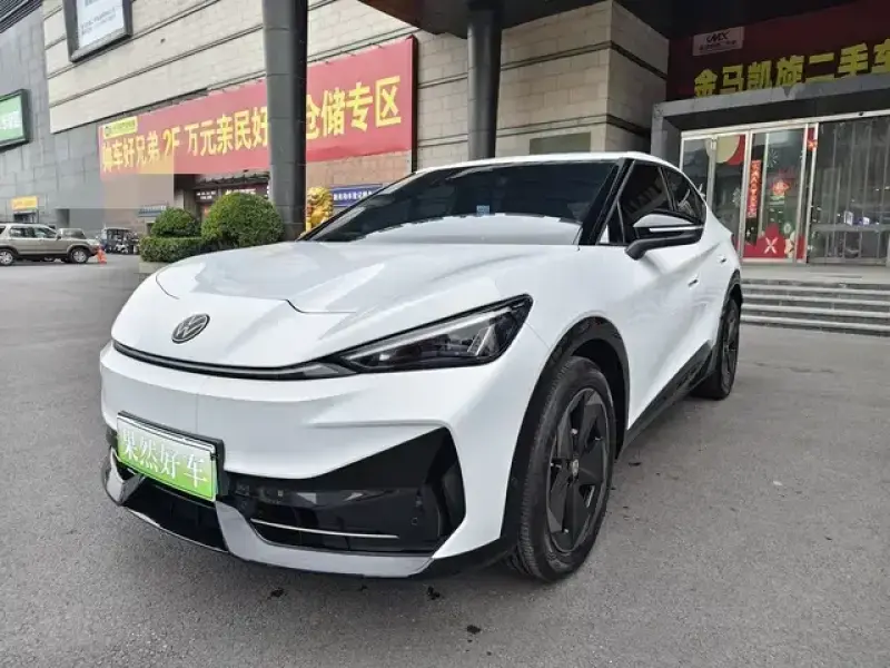2025 Volkswagen Unique 06 с пробегом 4 000 км