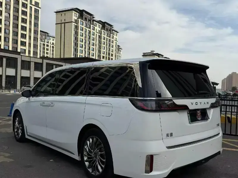 2022 Voyah Dreamer с пробегом 60 000 км