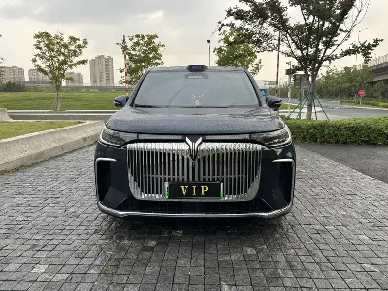 2025 Voyah Dreamer с пробегом 38 000 км