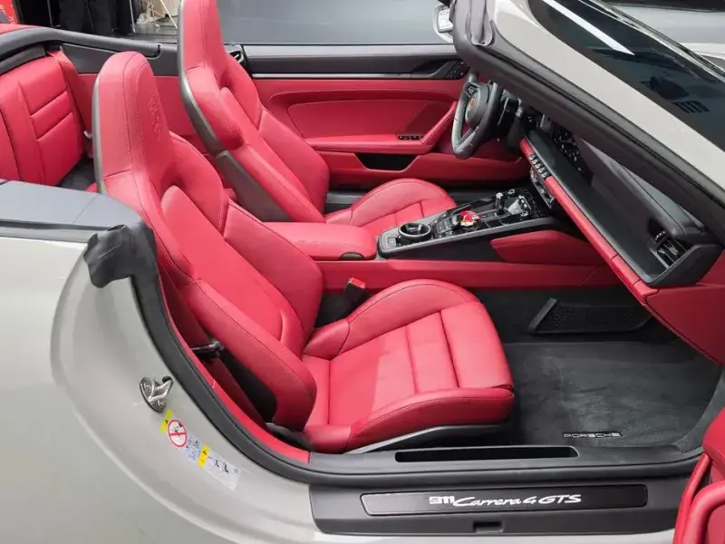 2023 Porsche 911 с пробегом 4 933 км