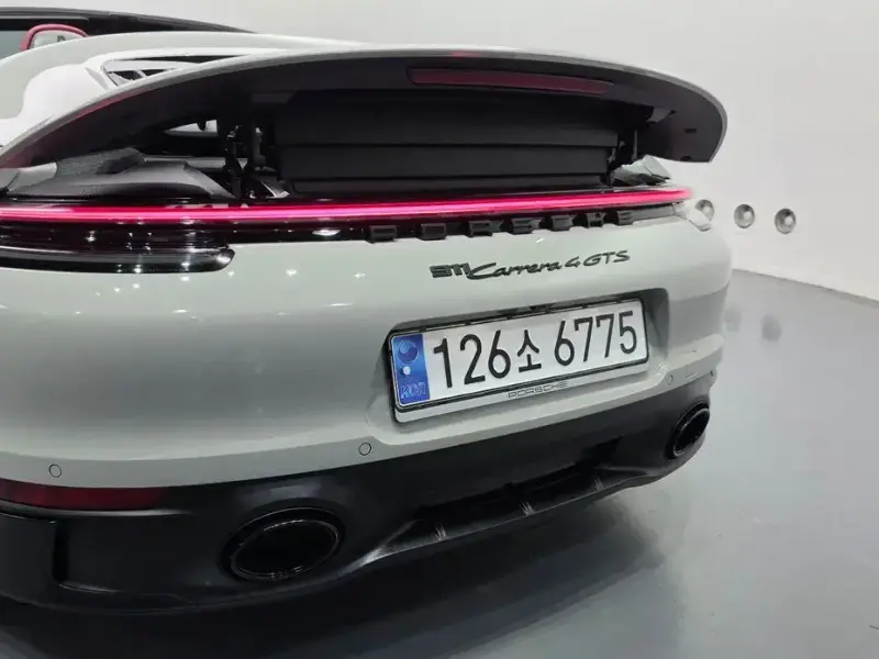 2023 Porsche 911 с пробегом 4 933 км