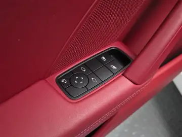 2024 Porsche 911 с пробегом 6 156 км