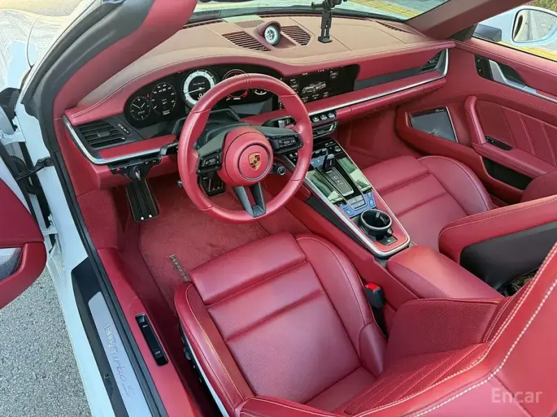 2021 Porsche 911 с пробегом 13 355 км