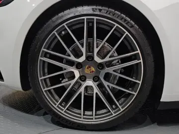 2024 Porsche 911 с пробегом 18 653 км