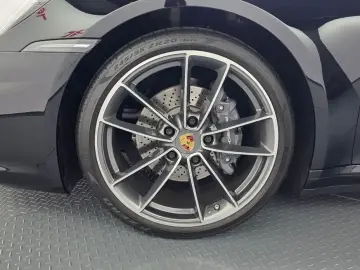 2021 Porsche 911 с пробегом 13 222 км