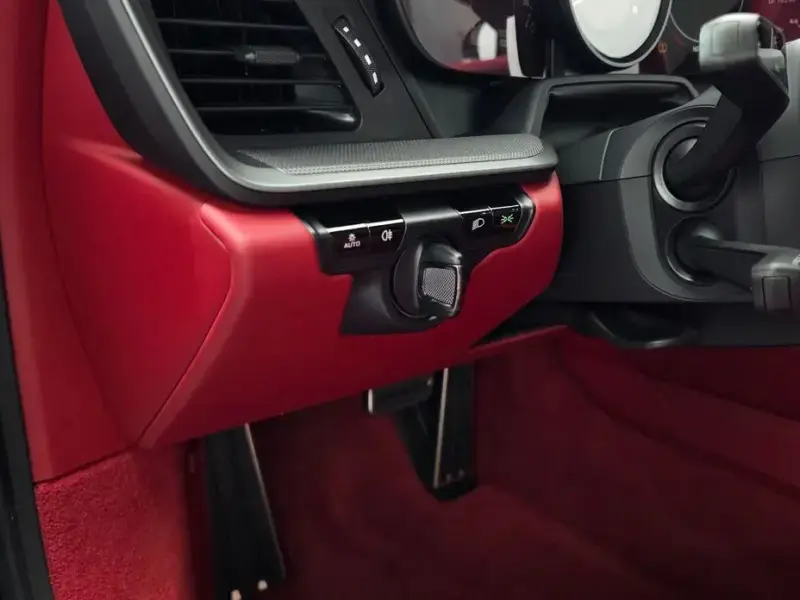 2021 Porsche 911 с пробегом 13 222 км