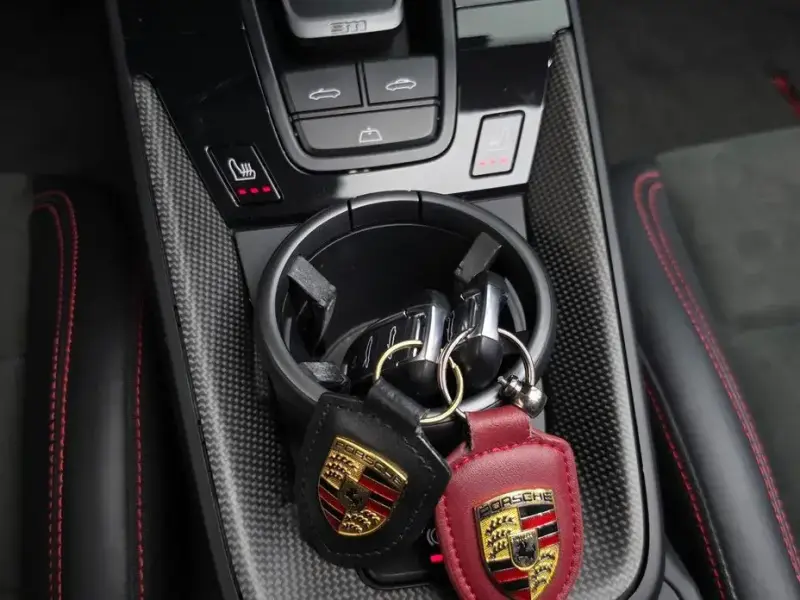 2023 Porsche 911 с пробегом 30 382 км