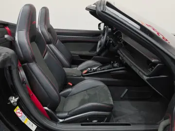 2023 Porsche 911 с пробегом 30 382 км