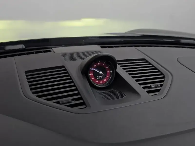 2023 Porsche 911 с пробегом 30 382 км