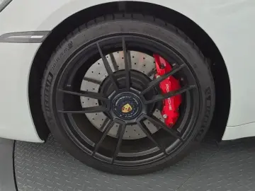 2023 Porsche 911 с пробегом 15 148 км