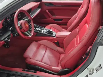 2023 Porsche 911 с пробегом 15 148 км