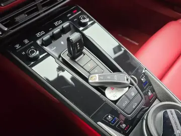 2023 Porsche 911 с пробегом 15 148 км