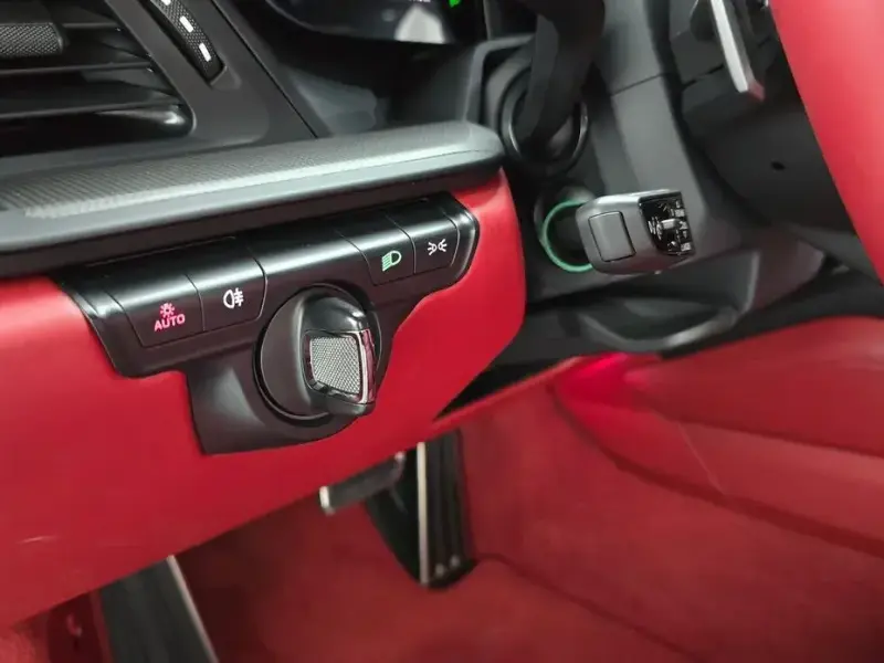 2023 Porsche 911 с пробегом 15 148 км