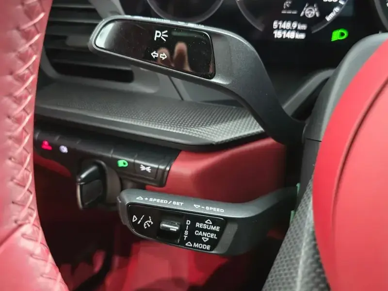 2023 Porsche 911 с пробегом 15 148 км