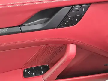 2023 Porsche 911 с пробегом 15 148 км