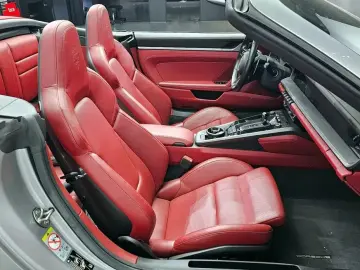 2020 Porsche 911 с пробегом 33 755 км