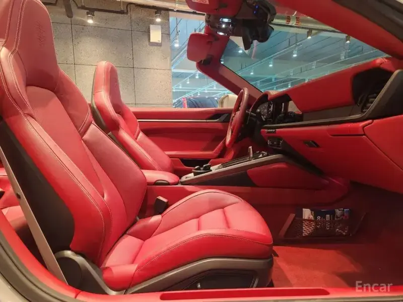 2024 Porsche 911 с пробегом 6 400 км