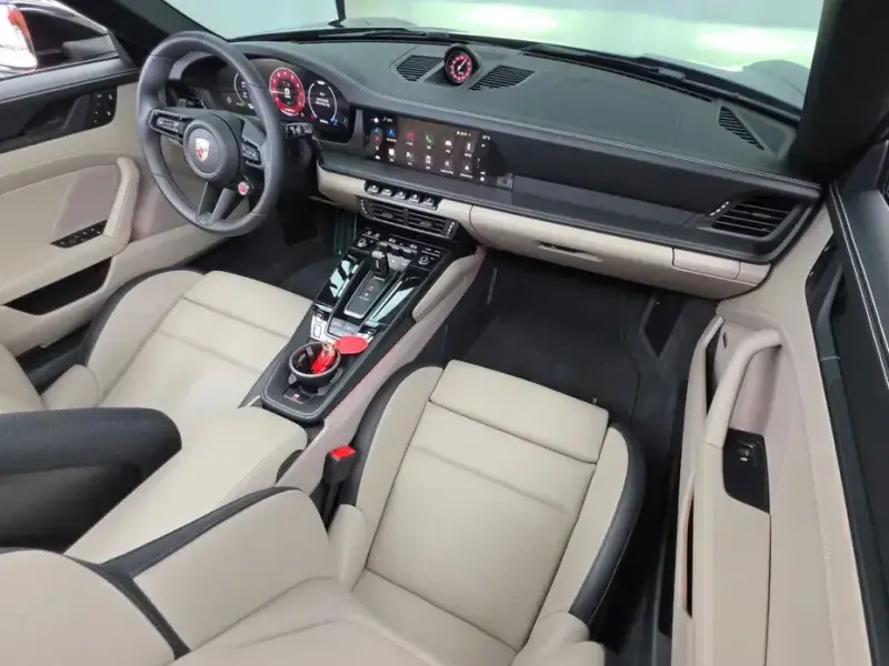 2025 Porsche 911 с пробегом 5 856 км