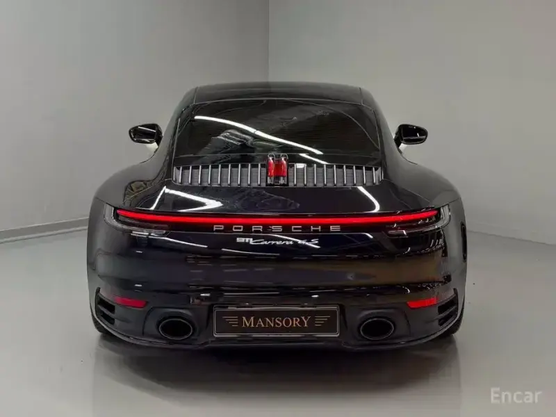 2020 Porsche 911 с пробегом 18 425 км