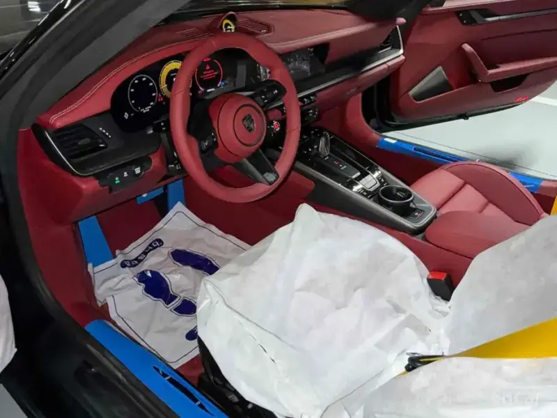 2026 Porsche 911 с пробегом 24 км