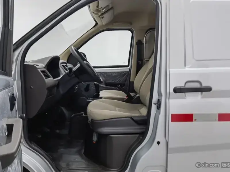 2023 Wuling Wuling Rongguang S с пробегом 6 800 км