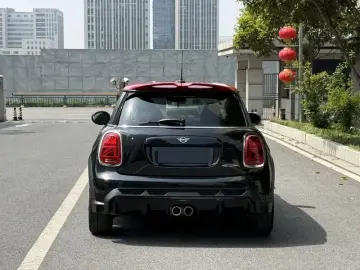 2023 Mini Electric MINI JCW с пробегом 38 000 км