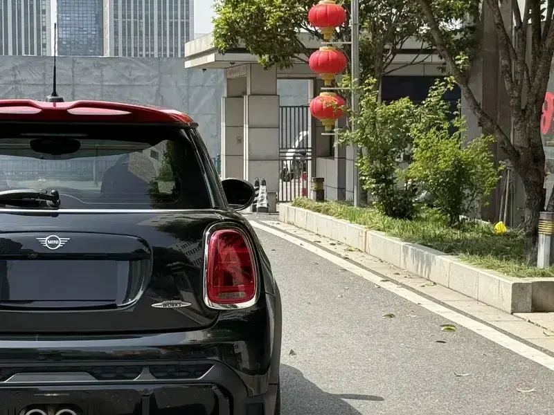 2023 Mini Electric MINI JCW с пробегом 38 000 км