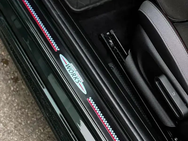 2023 Mini Electric MINI JCW с пробегом 15 000 км