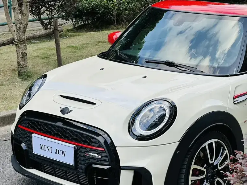 2023 Mini Electric MINI JCW с пробегом 29 000 км