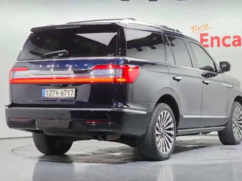 2021 Lincoln Navigator с пробегом 118 577 км