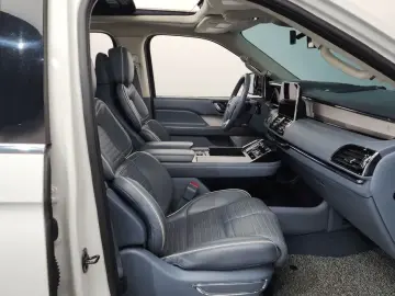 2020 Lincoln Navigator с пробегом 105 648 км